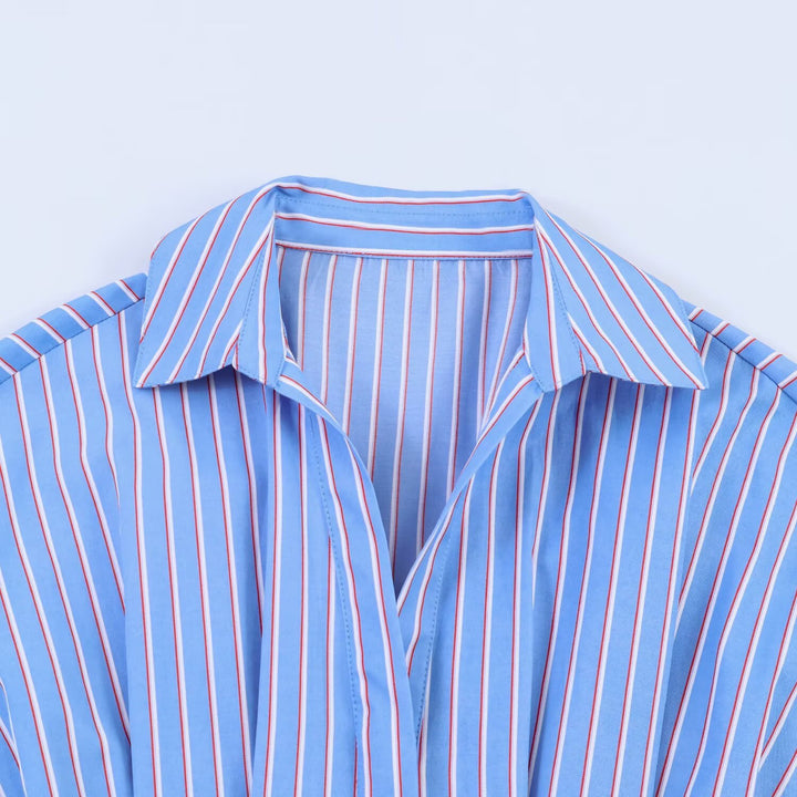 Damen Gestreifte Oversize-Bluse mit taillierenden Raffungen und Hemdkragen Echoarchiv