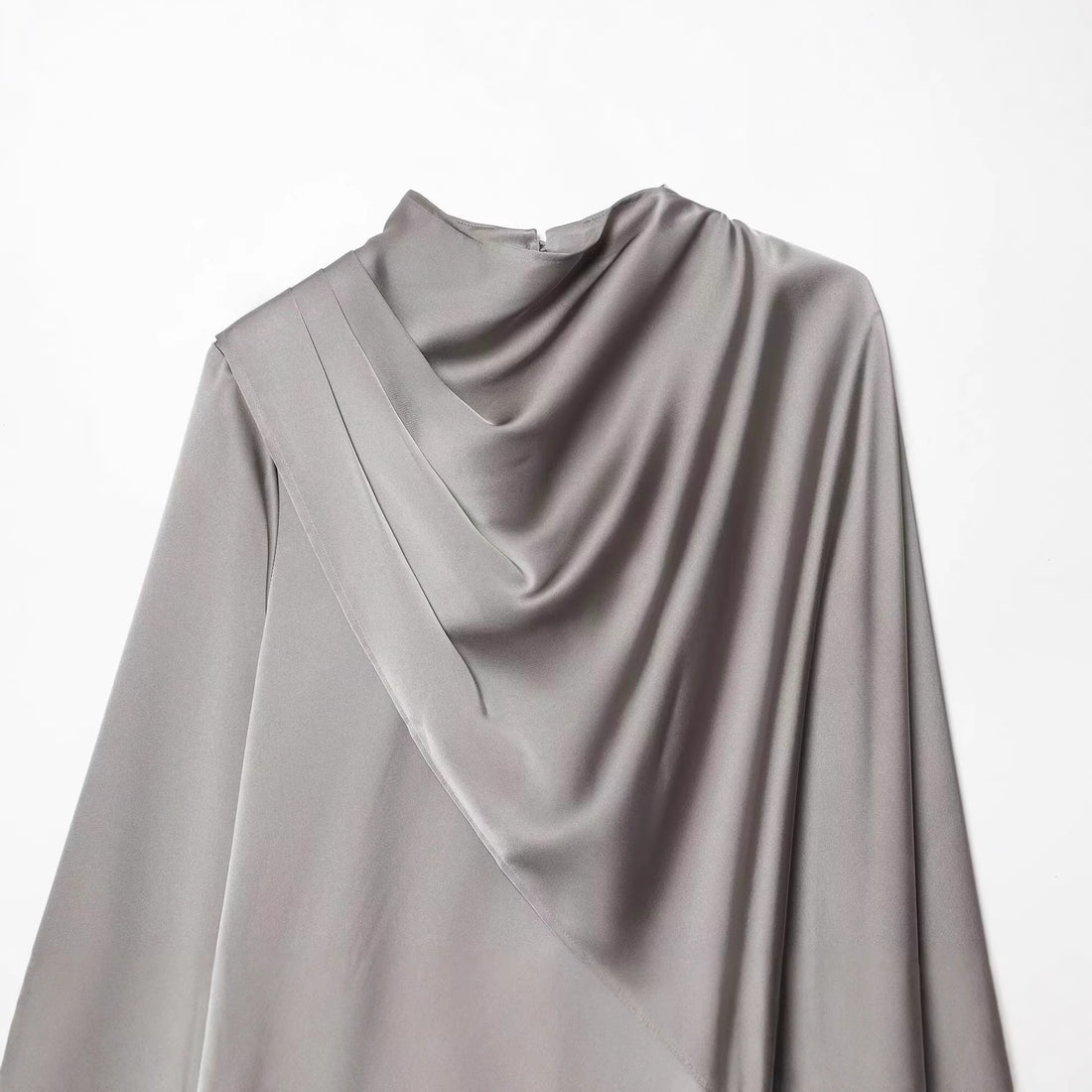 Damen Asymmetrische Drapierte Satinbluse mit Wasserfallkragen Echoarchiv