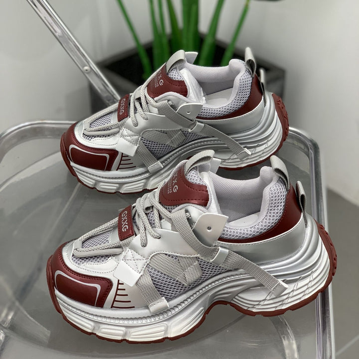 Damen Futuristische Wedge-Chunky-Sneaker mit Mesh‑Einsätzen und verstärkter Profilsohle – Névara