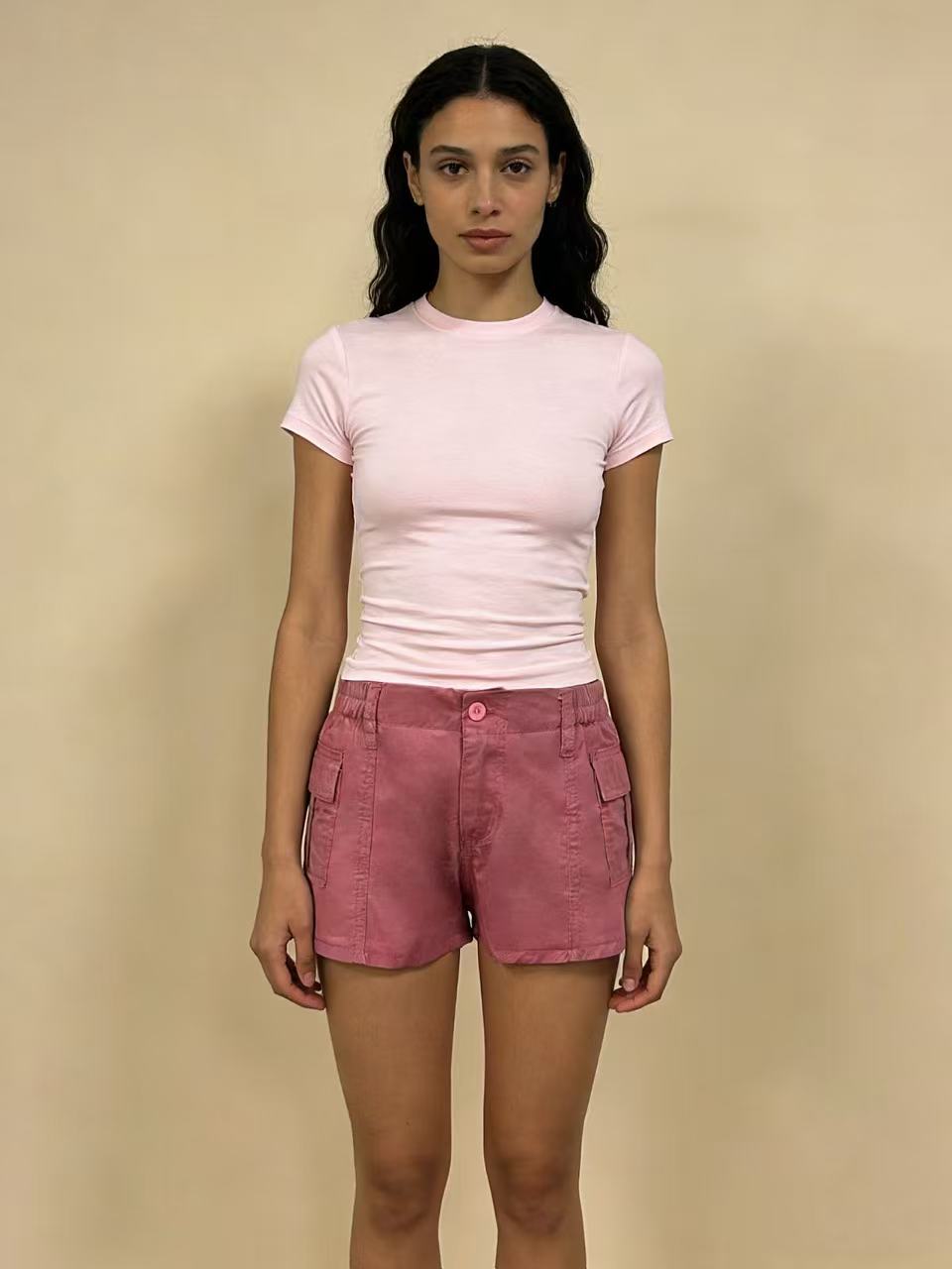 Damen Cargo-Shorts mit funktionalen Seitentaschen und elastischem Bund Echo Archiv