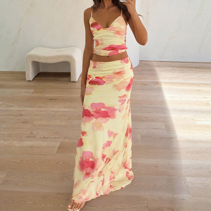 Damen Elegantes Blumenkleid mit schmaler Silhouette und Spaghetti-Trägern Echo Archiv