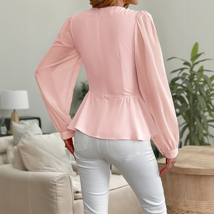 Damen Elegantes Oberteil mit Rüschendetails und Blumenapplikation Echo Archiv