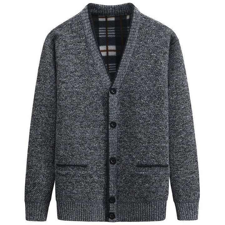Herren Strickjacke mit kariertem Innenfutter und praktischen Taschen Echoarchiv