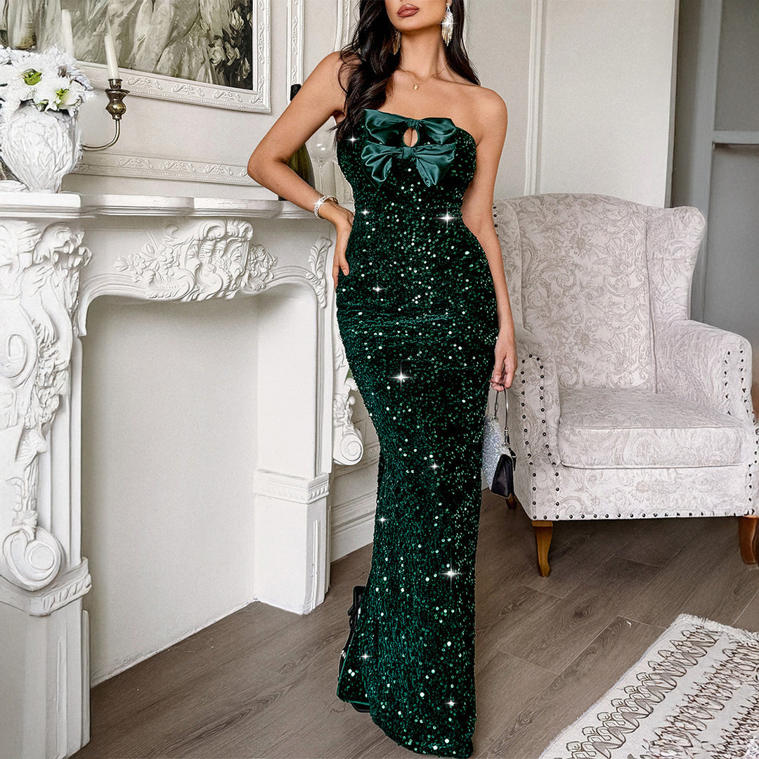 Damen Glamouröses Abendkleid mit funkelnden Pailletten Echo Archiv