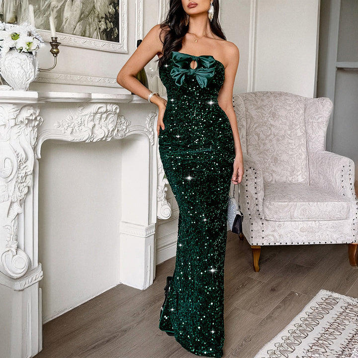 Damen Glamouröses Abendkleid mit funkelnden Pailletten Echo Archiv
