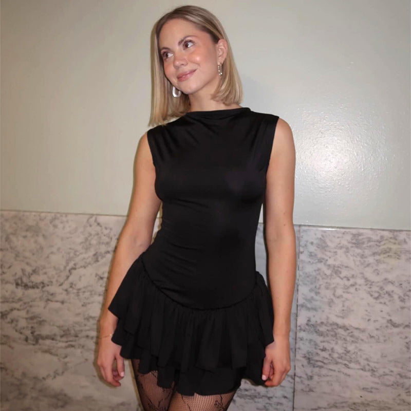 Damen Rüschen-Minikleid mit figurbetontem Oberteil und fließendem Stoff Echo Archiv