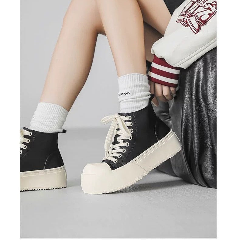 Damen Hohe Sneakers mit robustem Plateau und sportlichem Design Echo Archiv