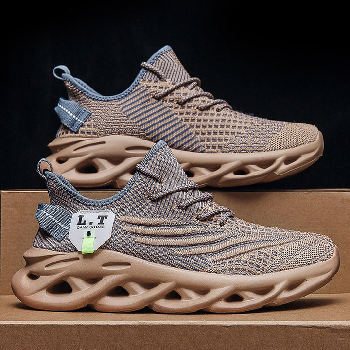 Herren Strick-Sneaker mit skulpturaler Hohlkammer-Sohle und reflektierenden Schnürsenkeln – Norré