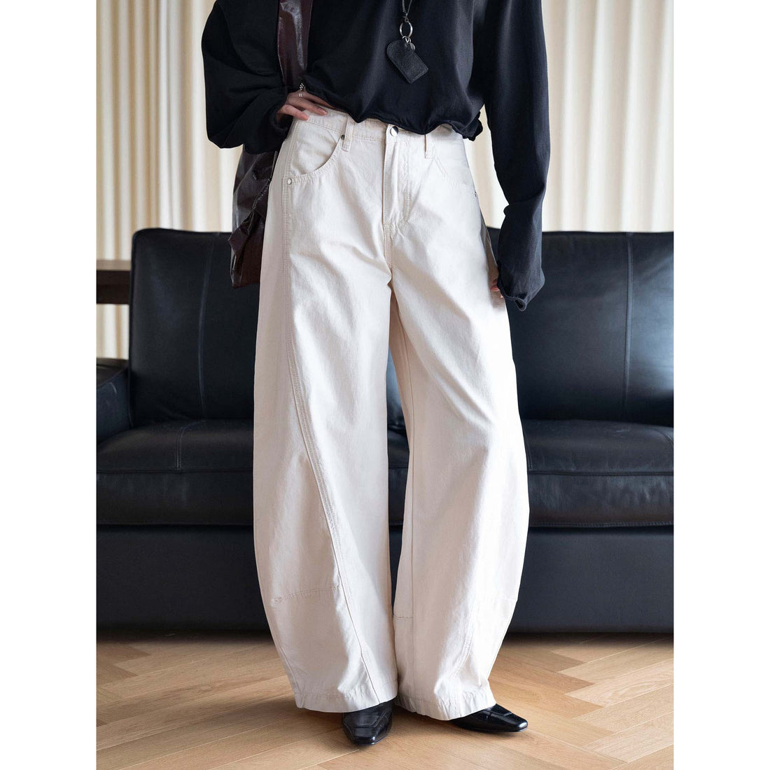 Damen Weite High‑Waist Baumwoll-Jeanshose mit tiefem Schritt und Fünf-Taschen Echoarchiv