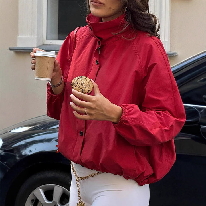 Damen Oversize Kurz-Bomberjacke mit hohem Stehkragen, verdeckter Druckknopfleiste und Tunnelzugsaum Echoarchiv