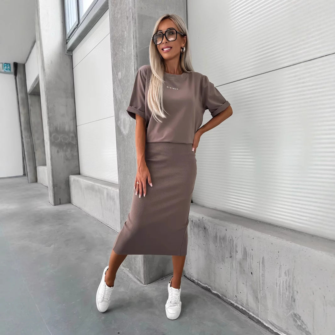 Damen zweiteiliges Strick-Set mit oversized Boxy-Shirt und figurumspielendem Midirock mit Seitenschlitz – Élanora