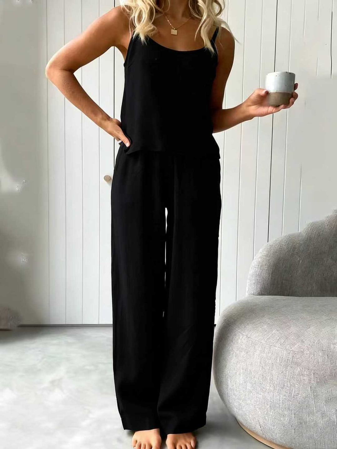 Damen lässiges Leinen-Set mit Trägershirt und weiten Hosen Echo Archiv