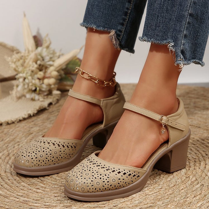 Damen Mary-Jane Pumps mit mittelhohem Blockabsatz, perforiertem Obermaterial und gepolstertem Komfortfußbett – Lioré