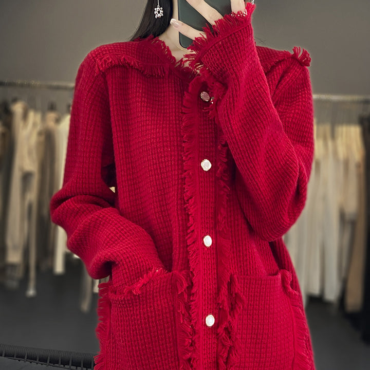 Damen Strickcardigan mit Fransenblende, Perlmuttknopfleiste und aufgesetzten Taschen Echoarchiv