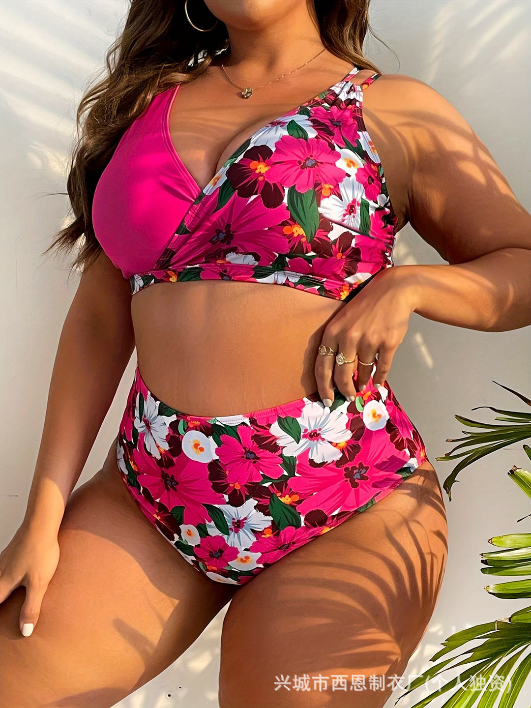 Damen nan Bikini-Set große Größen mit geformtem BH, V-Ausschnitt und hochgeschnittenem Taillenslip Echo Archiv