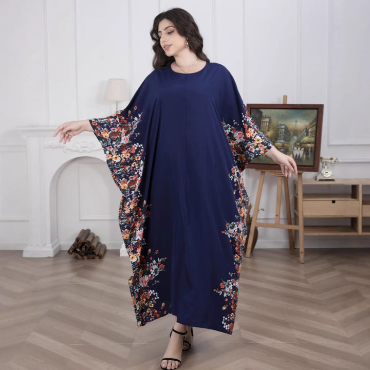 Damen Fließendes Maxikaftan-Kleid mit floralem Saum und dreiviertel Ärmeln – Valéora