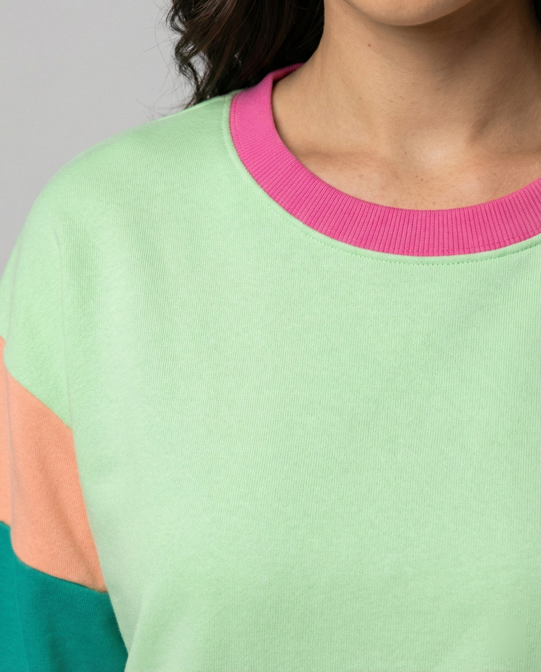 Damen lässiger SwEchoarchivtshirt mit kontrastierenden Ärmeln Echoarchiv