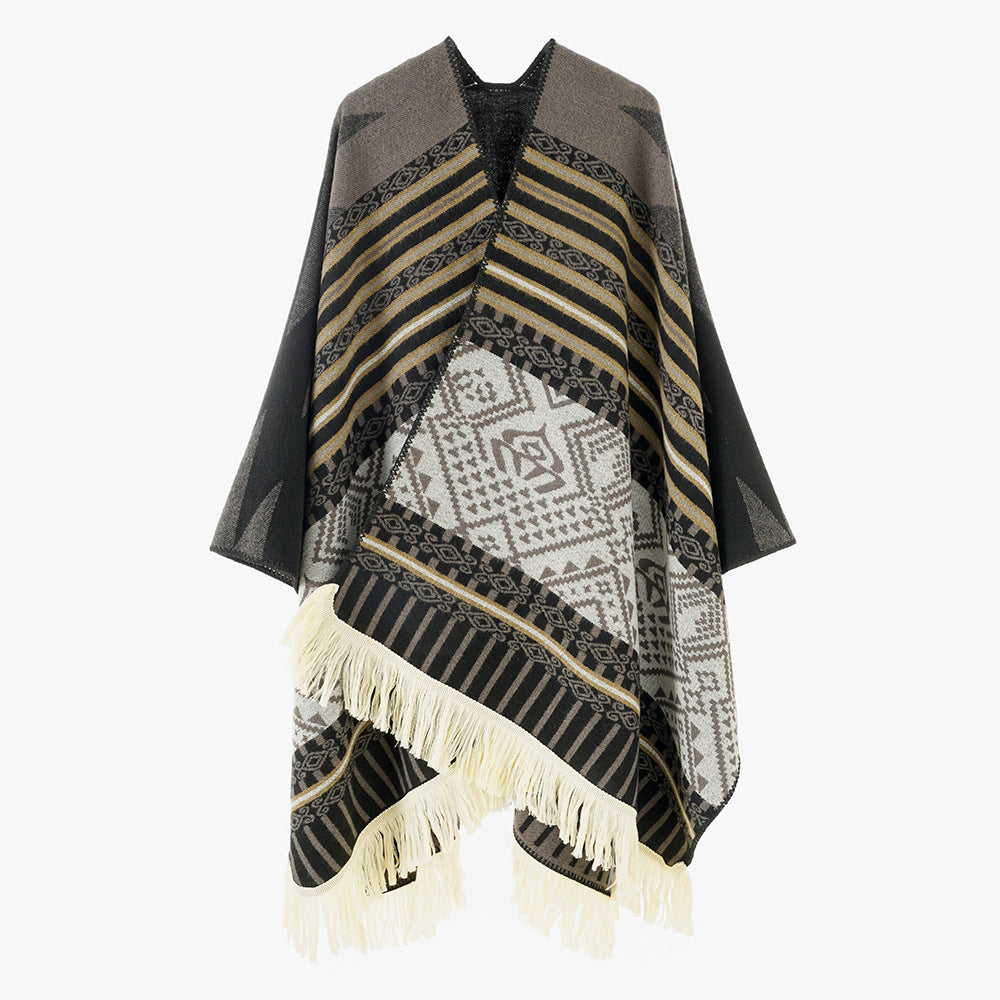 Damen Gewebter Jacquard-Poncho mit V-Ausschnitt, Ethno‑Print und Fransen – Avérine