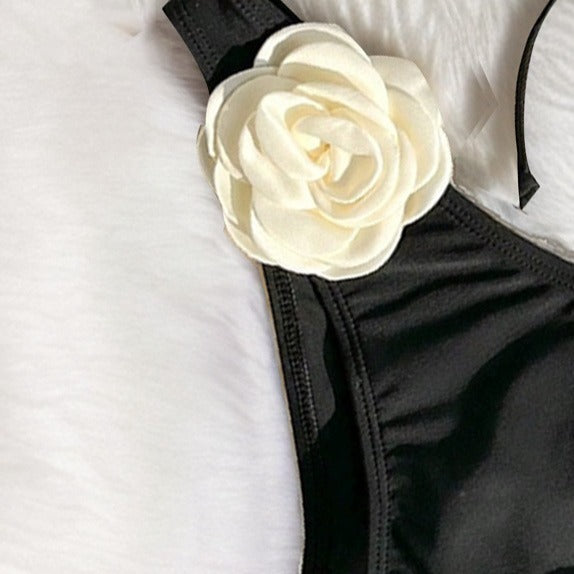 Damen Bikini mit dekorativen Blumenapplikationen Echo Archiv