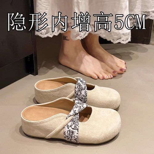 Damen Velours-Mules mit gepolstertem Fußbett und Zierkreuzriemen – Avérine