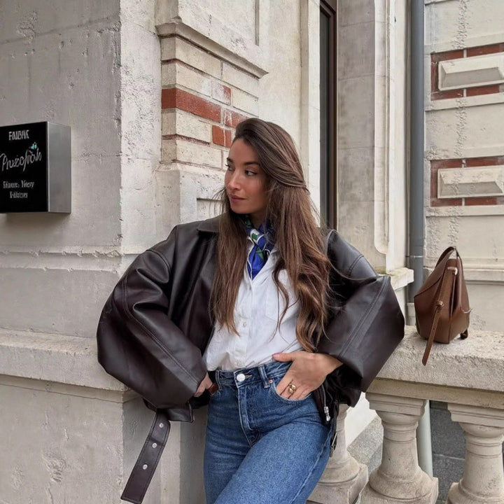 Unisex Oversize Kunstlederjacke mit Reißverschluss Hemdkragen und Taillengürtel Echo Archiv