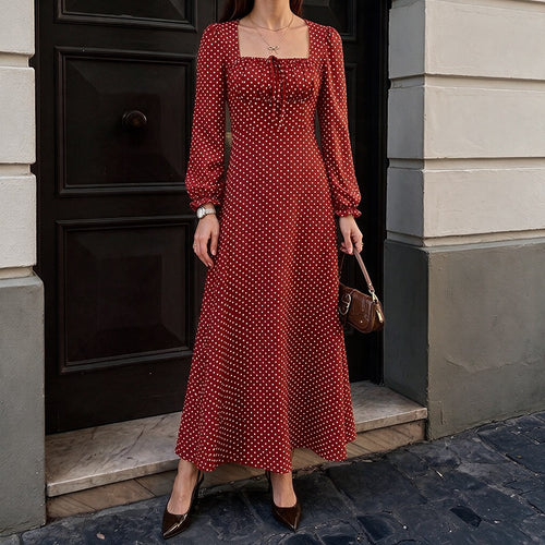 Damen Retro-Maxikleid mit quadratischem Ausschnitt, geraffter Brustpartie und langen Ärmeln Echoarchiv