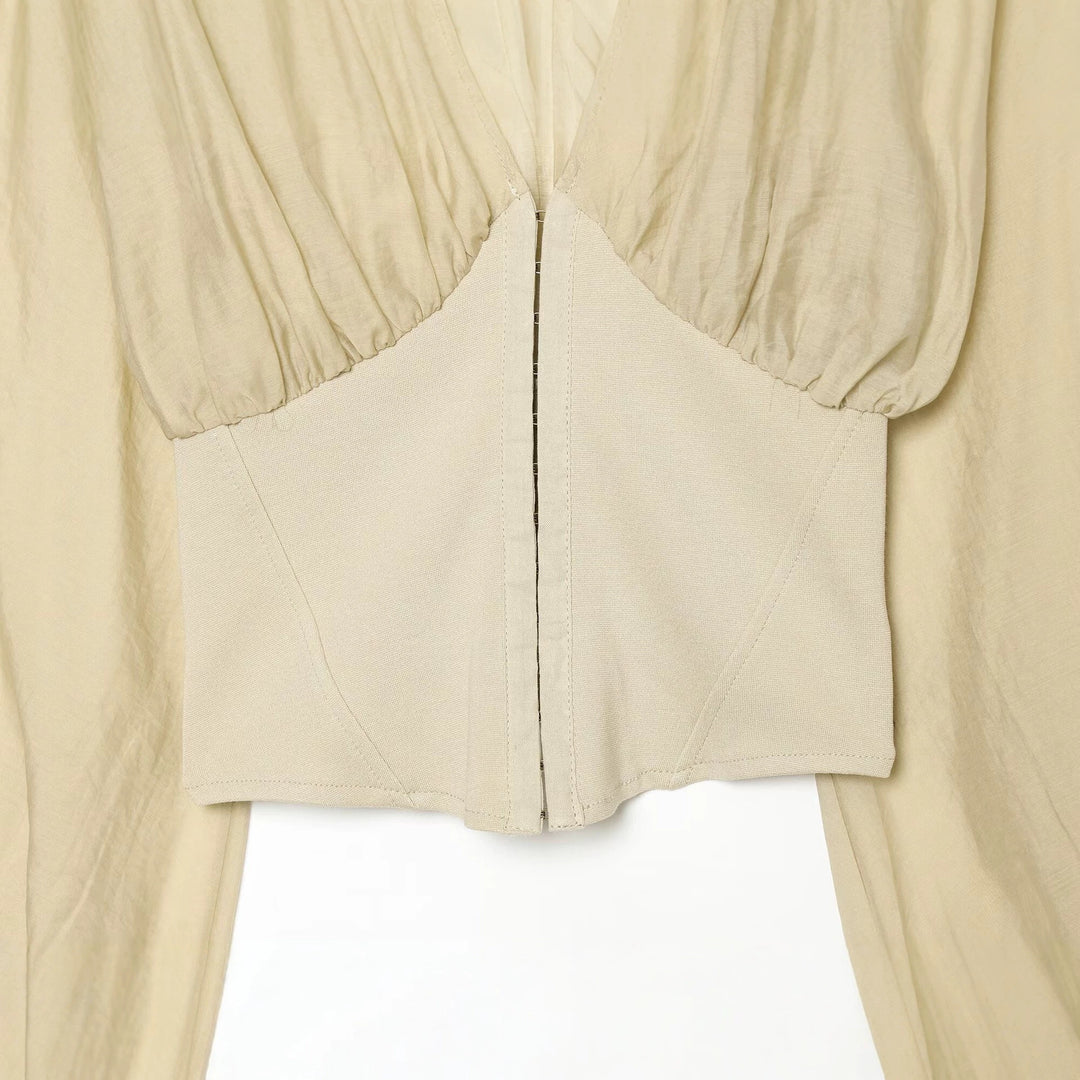 Damen Kurzes Bolero-Blouson mit tiefem V‑Ausschnitt, geraffter Passe und Ballonärmeln Echo Archiv