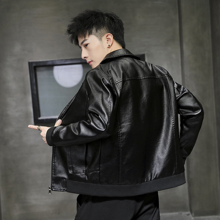 Herren Urbane Kunstleder‑Fliegerjacke mit Pattentaschen und geripptem Saum Echoarchiv