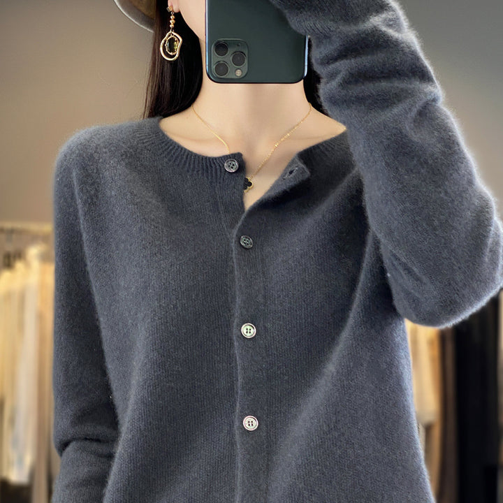 Damen Kurzgeschnittener Cardigan in Mohair‑Optik mit Rundhalsausschnitt und Perlmuttknöpfen Echoarchiv