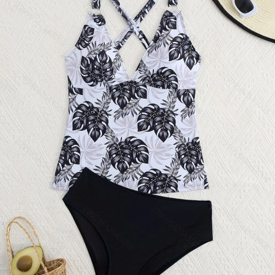 Damen Tankini-Set mit floralem Oberteil und klassischer Bikini-Hose Echo Archiv