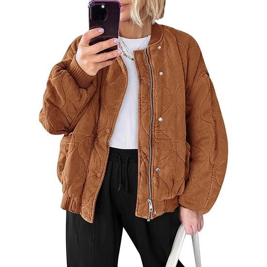 Damen Gepolsterte Oversize-Stepp-Bomberjacke mit Rippbündchen und dekorativer Ziersteppung Echo Archiv
