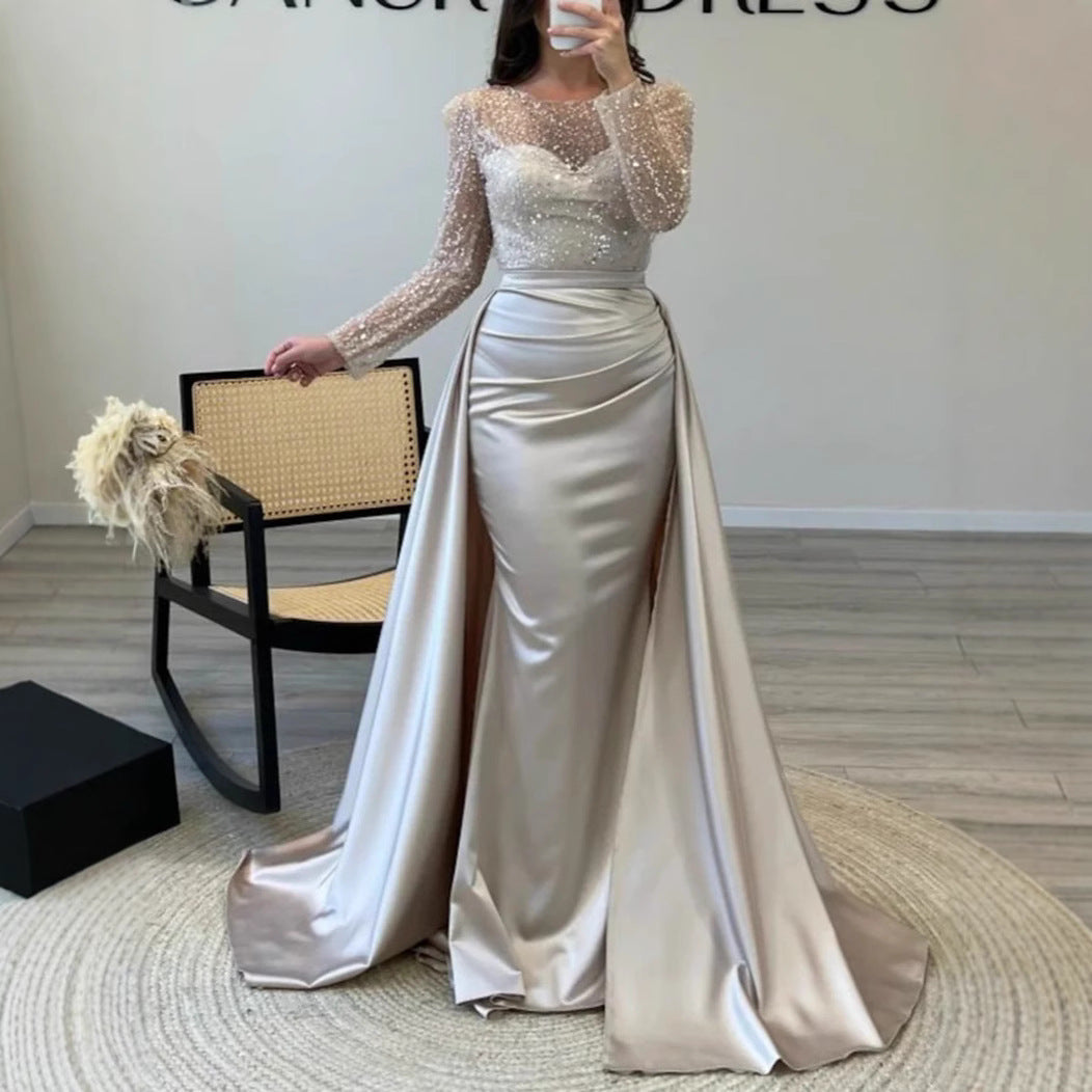 Damen Glamouröses Abendkleid mit Funkelnden Perlen und Fließendem Rock Echoarchiv
