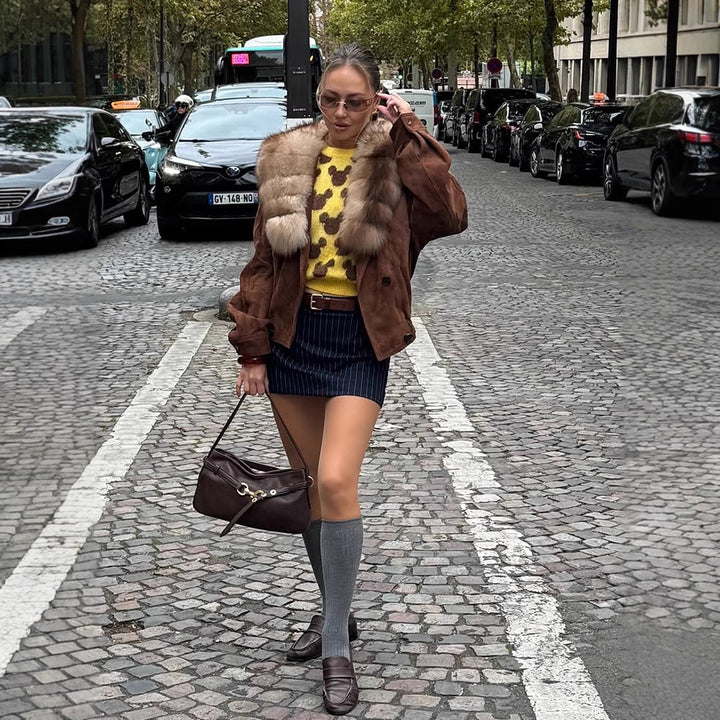 Damen Wildleder-Bomberjacke mit voluminösem Pelzschal und elastischem Saum Echoarchiv