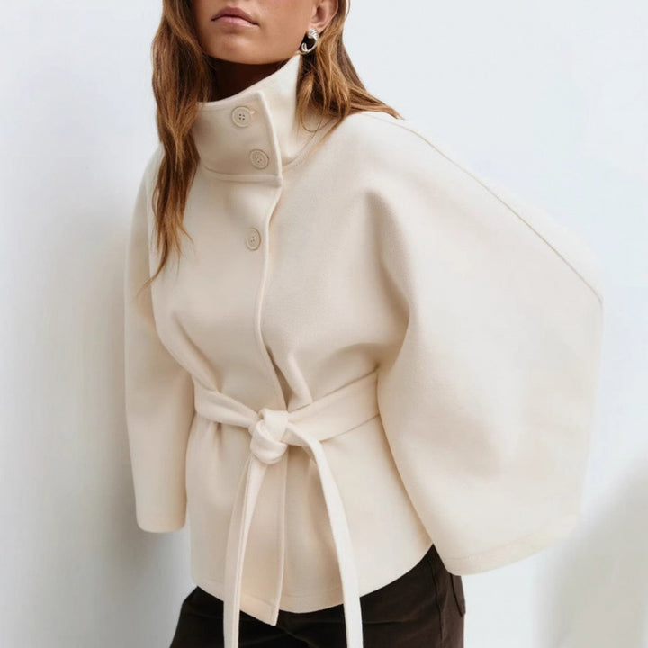 Damen Wollmantel im Cape‑Stil mit Stehkragen und Taillengürtel – Montévia