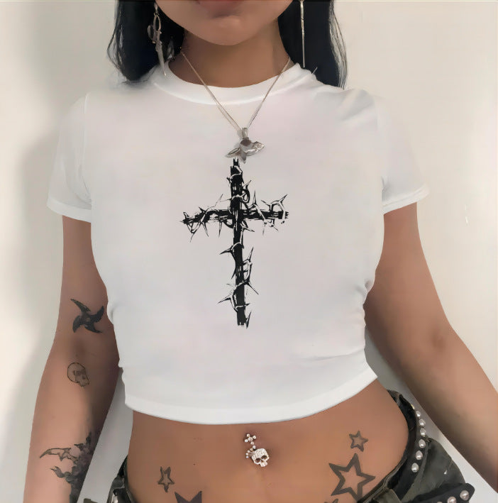 Damen Crop-T-Shirt mit animalistischem Lippenmotiv und auffälligem Schriftzug Echo Archiv