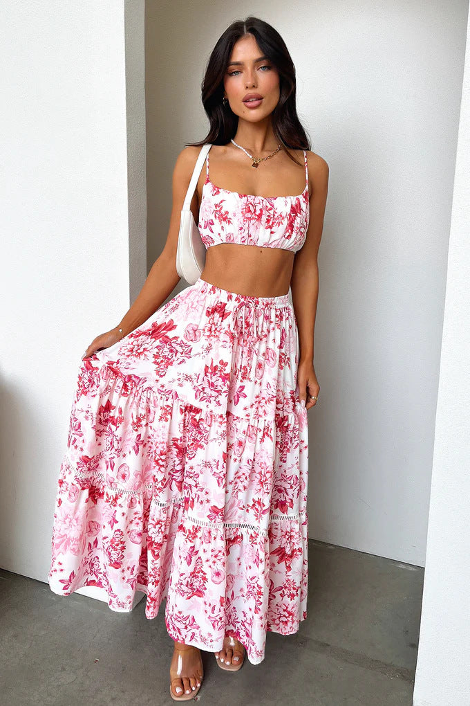 Damen Zweiteiliges Sommeroutfit mit floralem Top und Maxi-Rock Echo Archiv