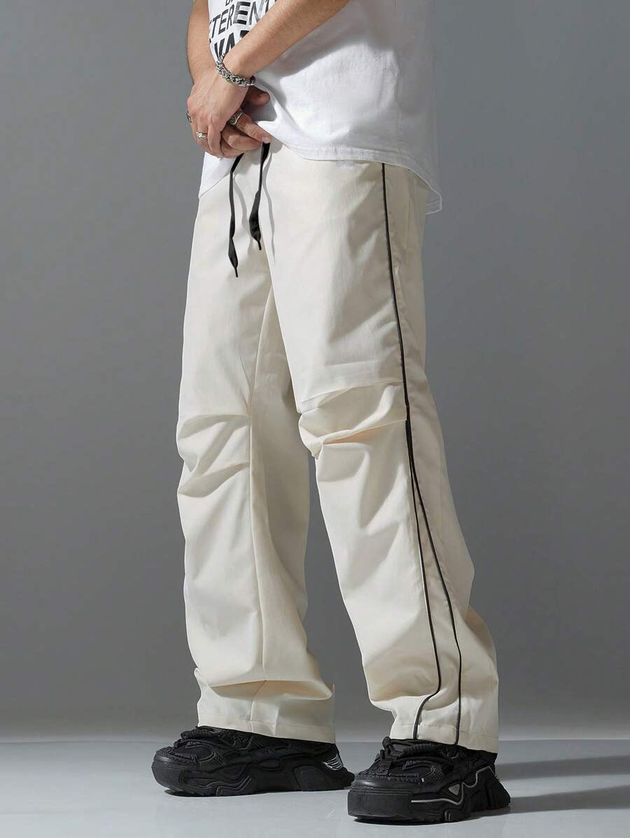 Herren Atmungsaktive Freizeithose mit seitlichem Streifen und elastischem Bund Echoarchiv