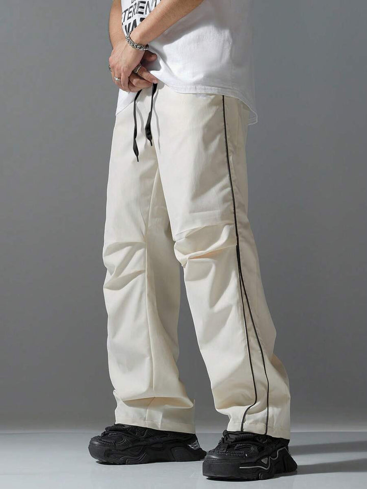 Herren Atmungsaktive Freizeithose mit seitlichem Streifen und elastischem Bund Echoarchiv