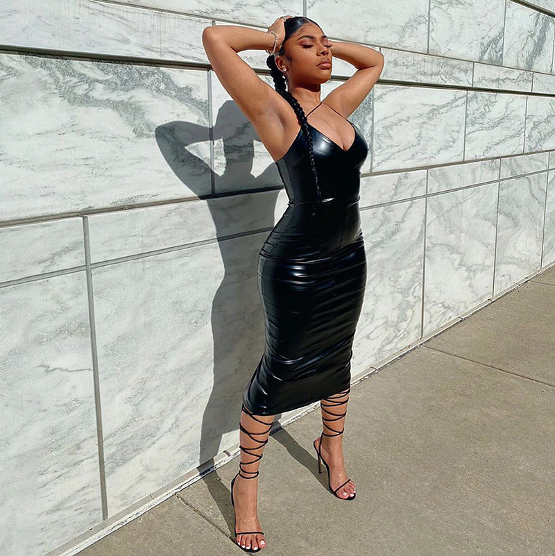 Damen Figurnahes Lederkleid mit Spaghettiträgern und schickem Schlitz Echo Archiv