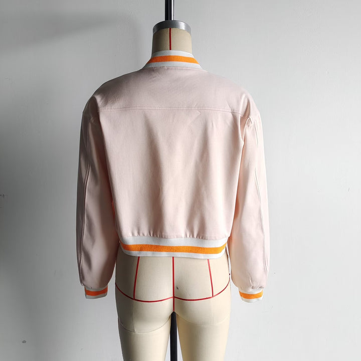 Damen cropped Blousonjacke mit Druckknopfleiste, gestreiften Rippbündchen und aufgesetzten Brustklappen – Célinea