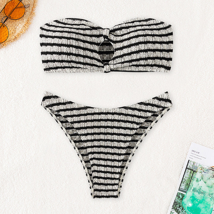 Damen Bandeau-Bikini mit trendy Ausschnitt Echo Archiv