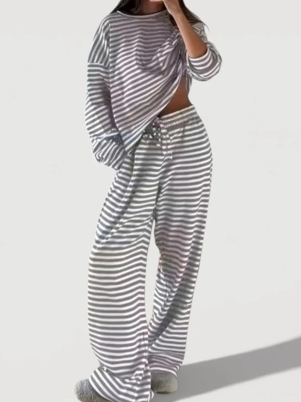 Damen Bequemes gestreiftes Lounge-Set – Élanora