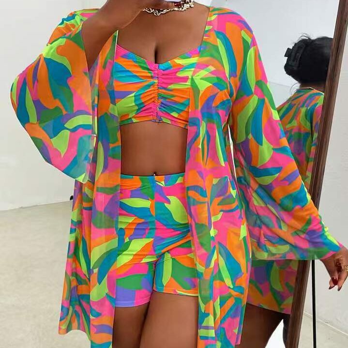Damen Badeset mit transparentem Kimono und lässigem Oberteil Echo Archiv