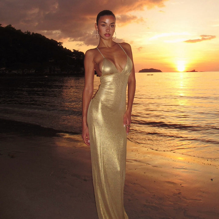 Damen Figurbetontes Maxikleid mit Spaghettiträgern und schimmernder Oberfläche Echo Archiv