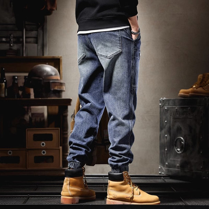 Herren Cargo-Jeans im urbanen Design mit multifunktionalen Taschen und elastischem Bund Echoarchiv