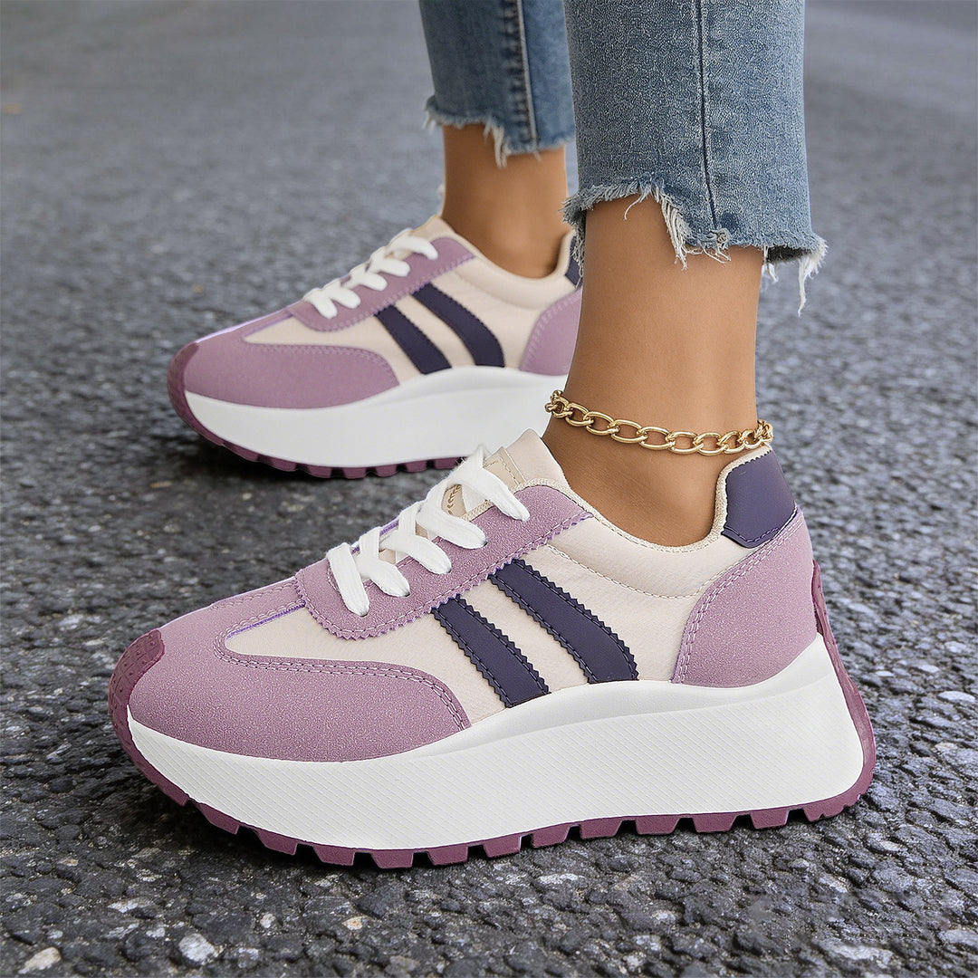 Damen nan Plateau-Chunky-Sneaker mit verstärkter Zehenkappe, profilierter Gummilaufsohle und stoßdämpfender EVA-Zwischensohle Echo Archiv