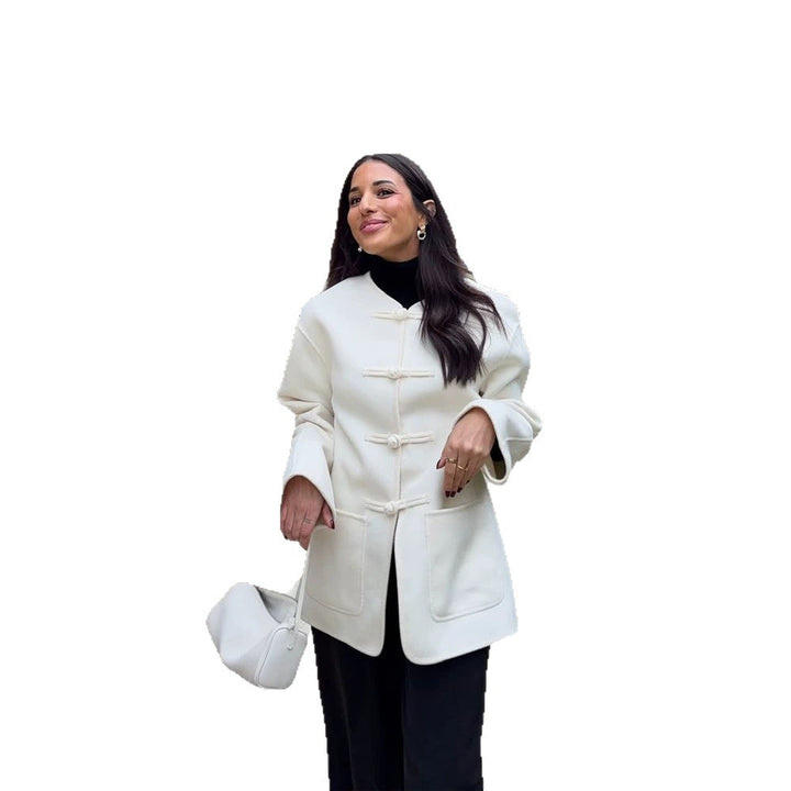 Damen Kurzmantel mit chinesischen Knebelverschlüssen, Oversize-Ärmeln und aufgesetzten Taschen Echoarchiv