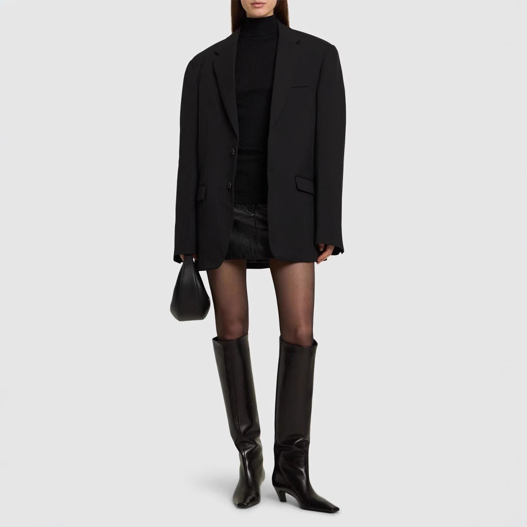 Damen Kniehohe Lederstiefel mit spitz zulaufender Silhouette und mittlerem Absatz Echoarchiv