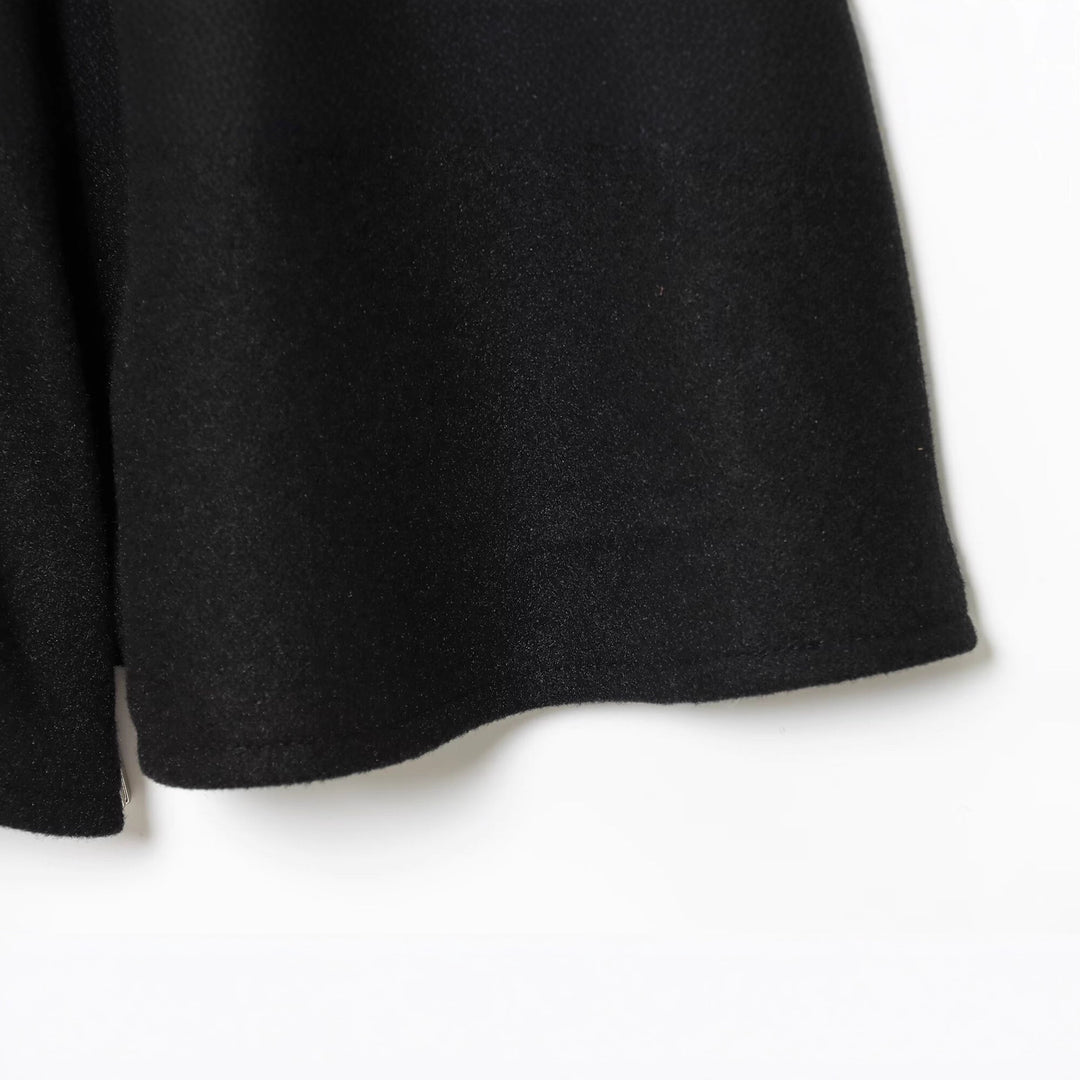 Damen Kurzes Wollcape mit Stehkragen, Bindegürtel und A‑Linien‑Silhouette Echoarchiv