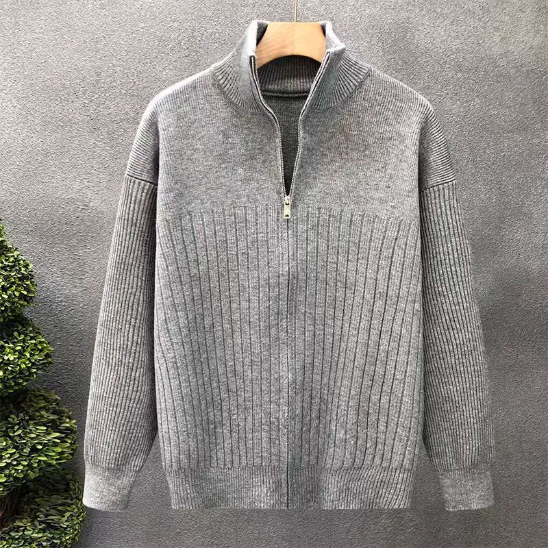 Herren Oversize Feinstrick-Pullover mit halbem Reißverschluss und markanter Rippenstruktur Echoarchiv